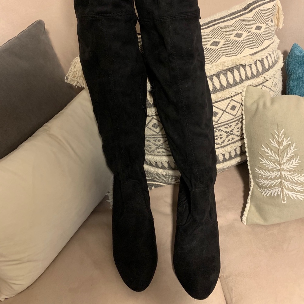 ⭐️Christian Soriano Over-The-Knee boots⭐️